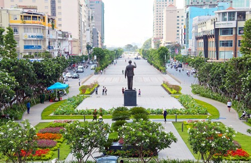 Địa điểm vui chơi Sài Gòn - phố đi bộ Nguyễn Huệ