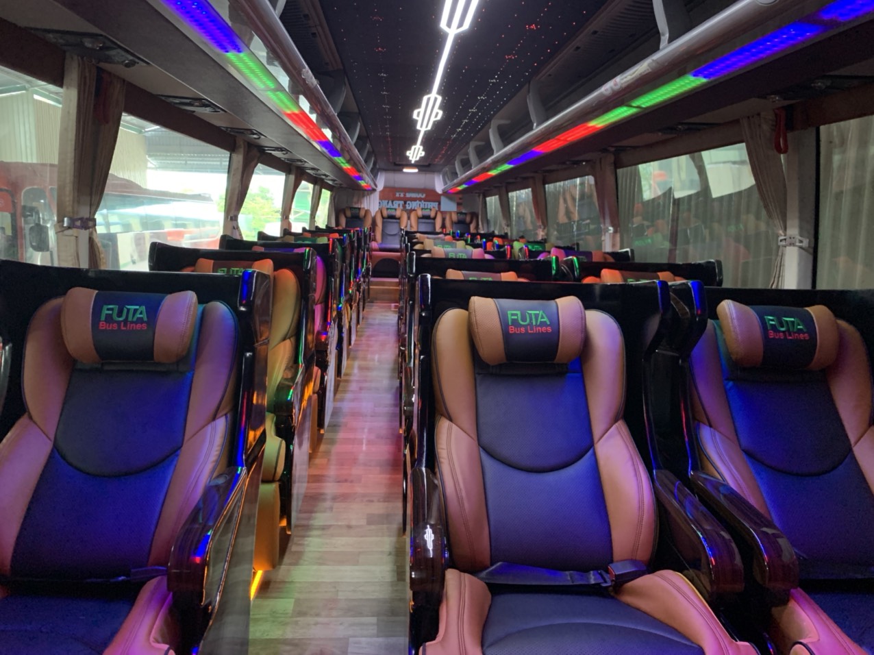 Xe Skybus Gold - Futa Bus Lines Phương Trang 4
